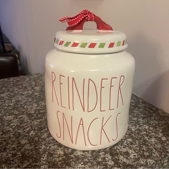 Rae Dunn white “Reindeer Snacks” Christmas canister New - Picture 1 of 6